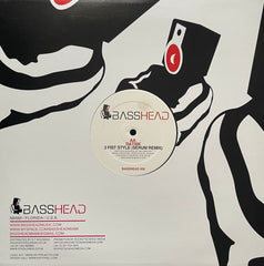 DatsiK - 3 Fist Style BASSHEAD005