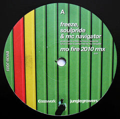 Freeze (20), Soulpride & Navigator / Mystic Dan : Mo Fire (2010 Rmx) / Two Sounds (12")