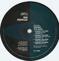 Nia Peeples : Kissing The Wind (12", Single)