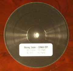 Berg Jaär : DNA EP (12", EP, Dar)